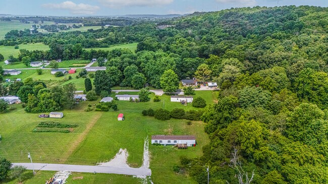 Building Photo - 425 Eagle Way