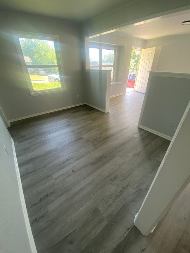 Foto del edificio - 2 Bedroom 1 Bath w/ Office