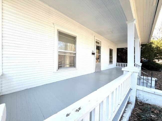 Building Photo - Located Near MSU in the desirable Roundtree Neighborhood