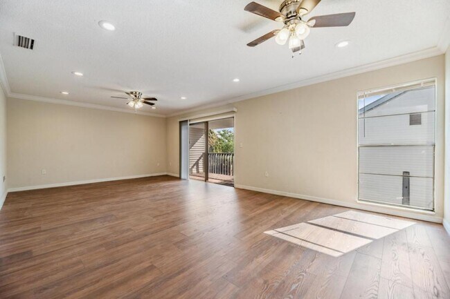 Building Photo - 673 Haven Place
