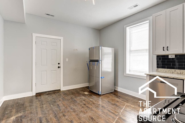 Foto del edificio - 2935 N Lawndale Ave