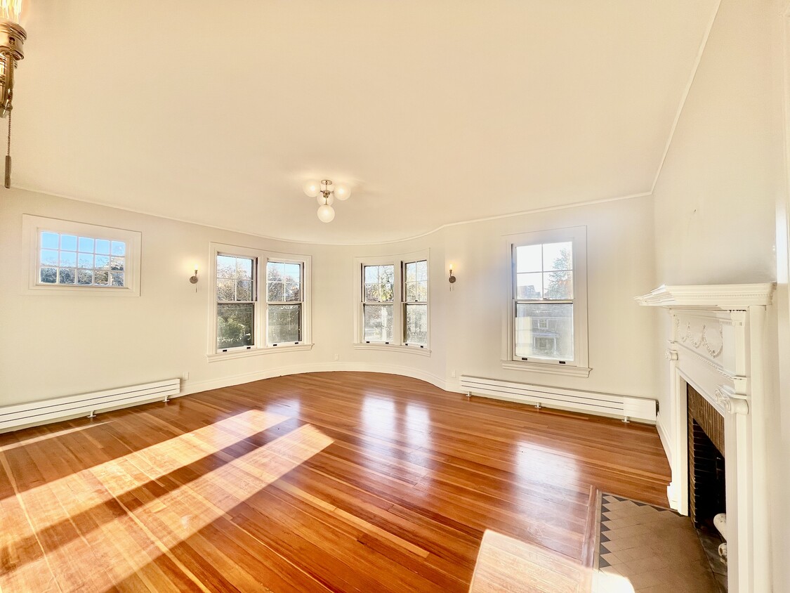 Foto principal - 222 Elm St