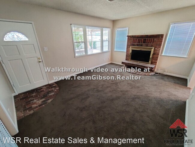 Building Photo - 3 br, 2 bath House - 325 E 12th St