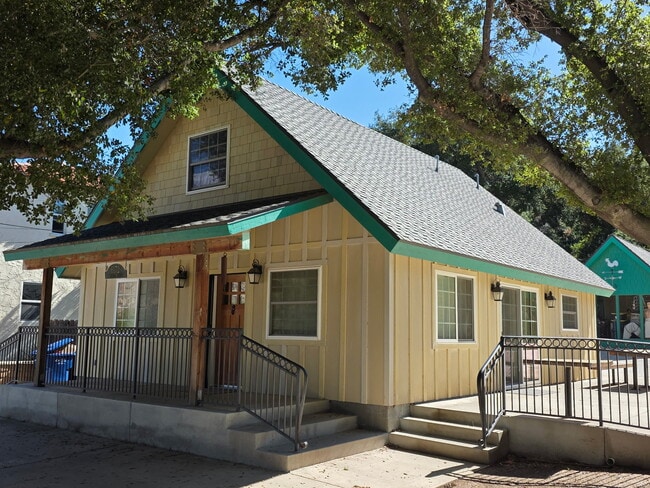 Building Photo - 6172 Sylvan Dr