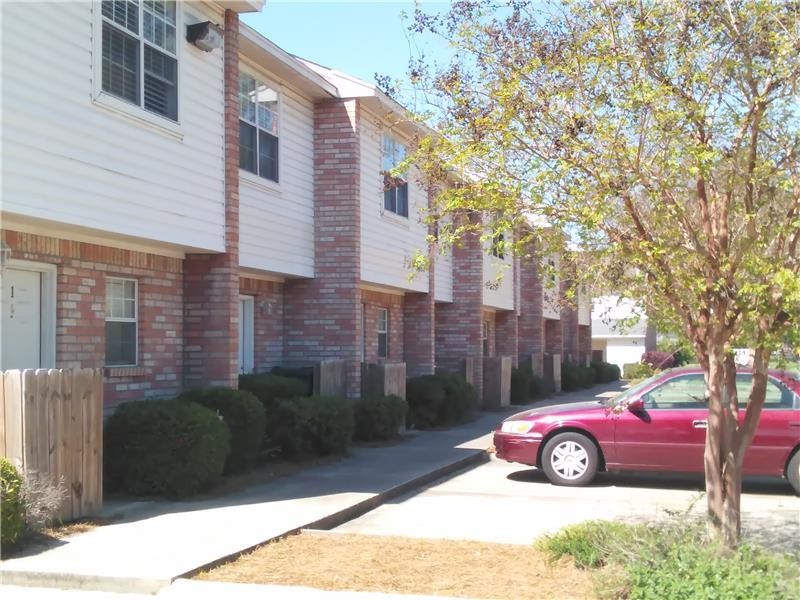 Primary Photo - 305 Cole Ave