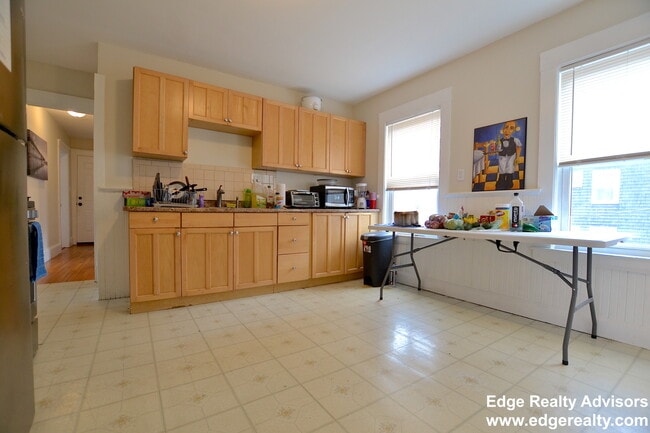 Photo - 40 Union St Apartment