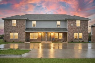 Building Photo - 3601 Malibu Ln