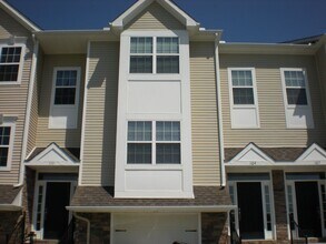 Building Photo - 107 Lexington Pl