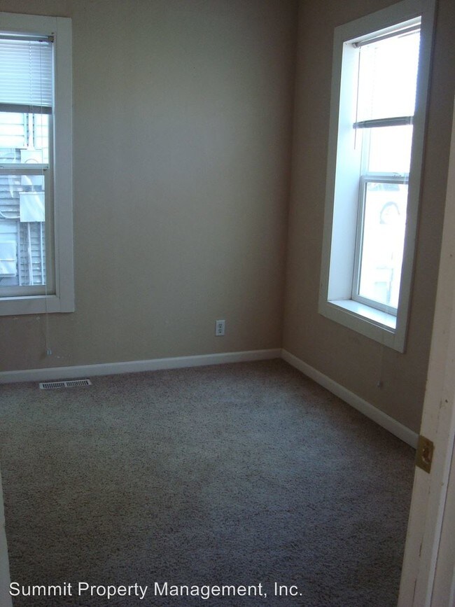 Building Photo - 2 br, 1 bath House - 1031 Palmer Street