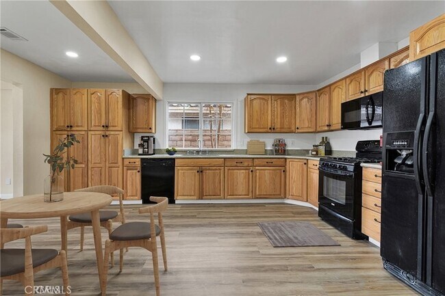 Foto del edificio - 12802 Rain Shadow Rd