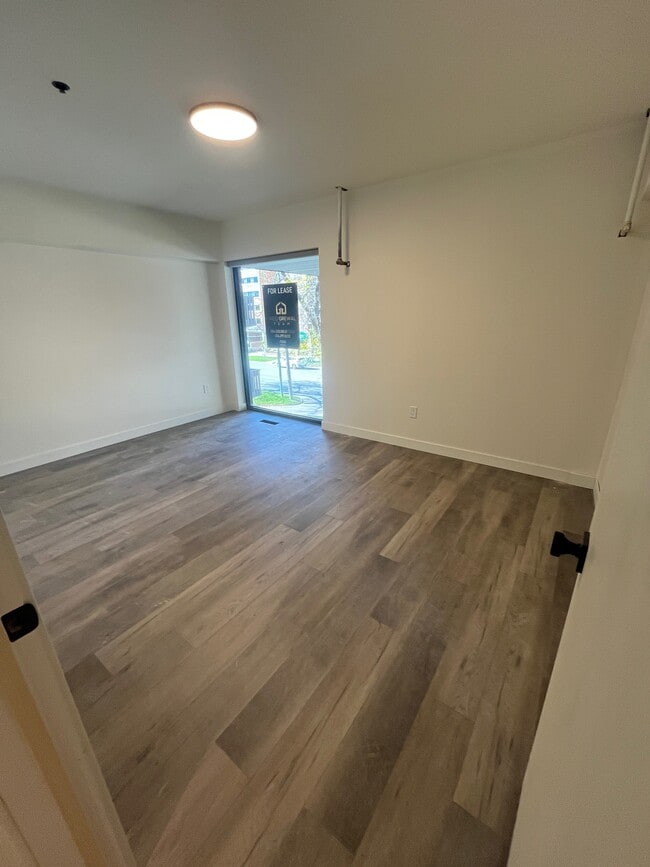 Photo du bâtiment - 238 Wellington Crescent