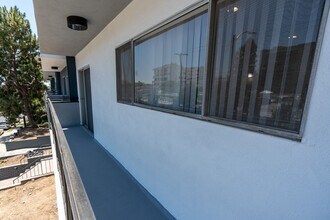 Interior Photo - 1635 North Martel Avenue