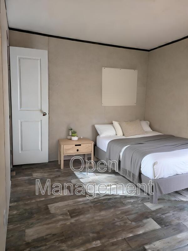 Foto del edificio - 2710 N Farm Rd 137