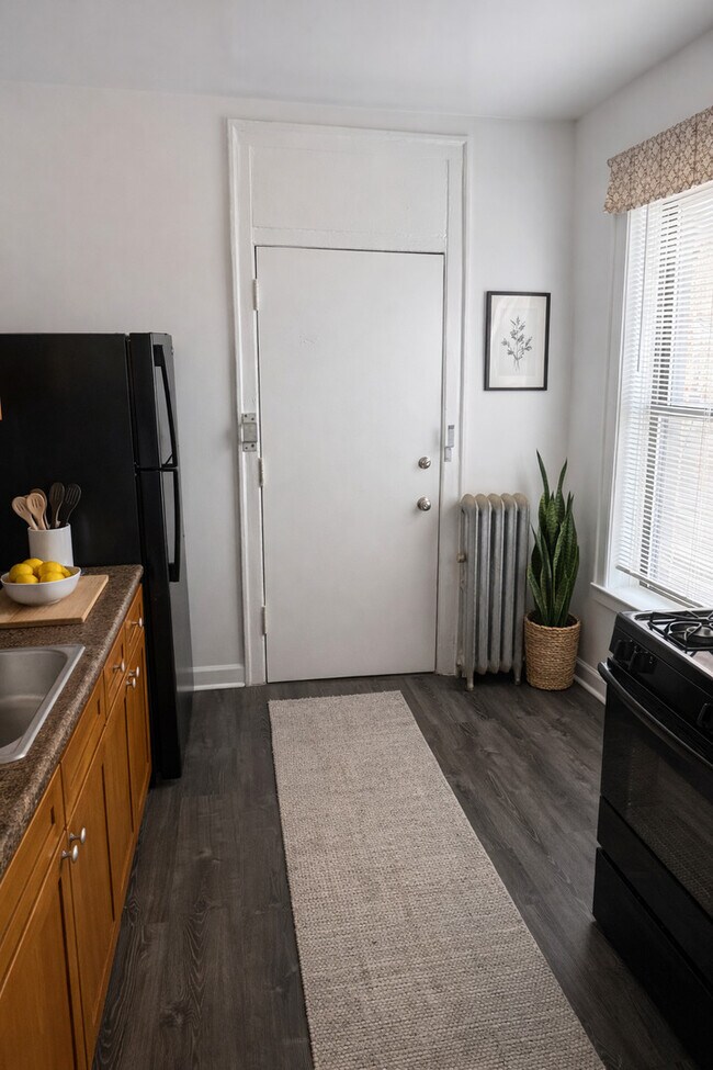 Foto del edificio - 6851 S Crandon Ave