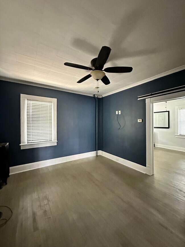 Foto del edificio - 641 E Elm St