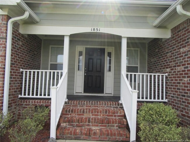 Foto del edificio - 1851 Brawley Ave