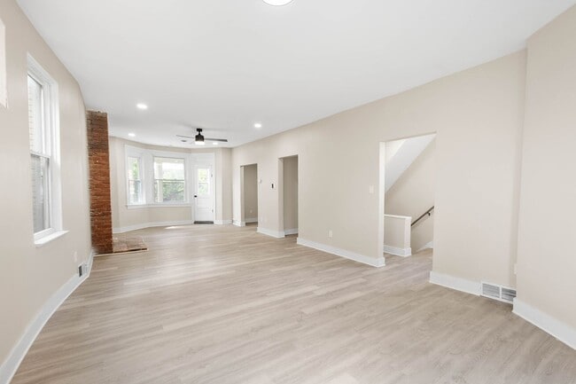 Building Photo - 313 Kambach St
