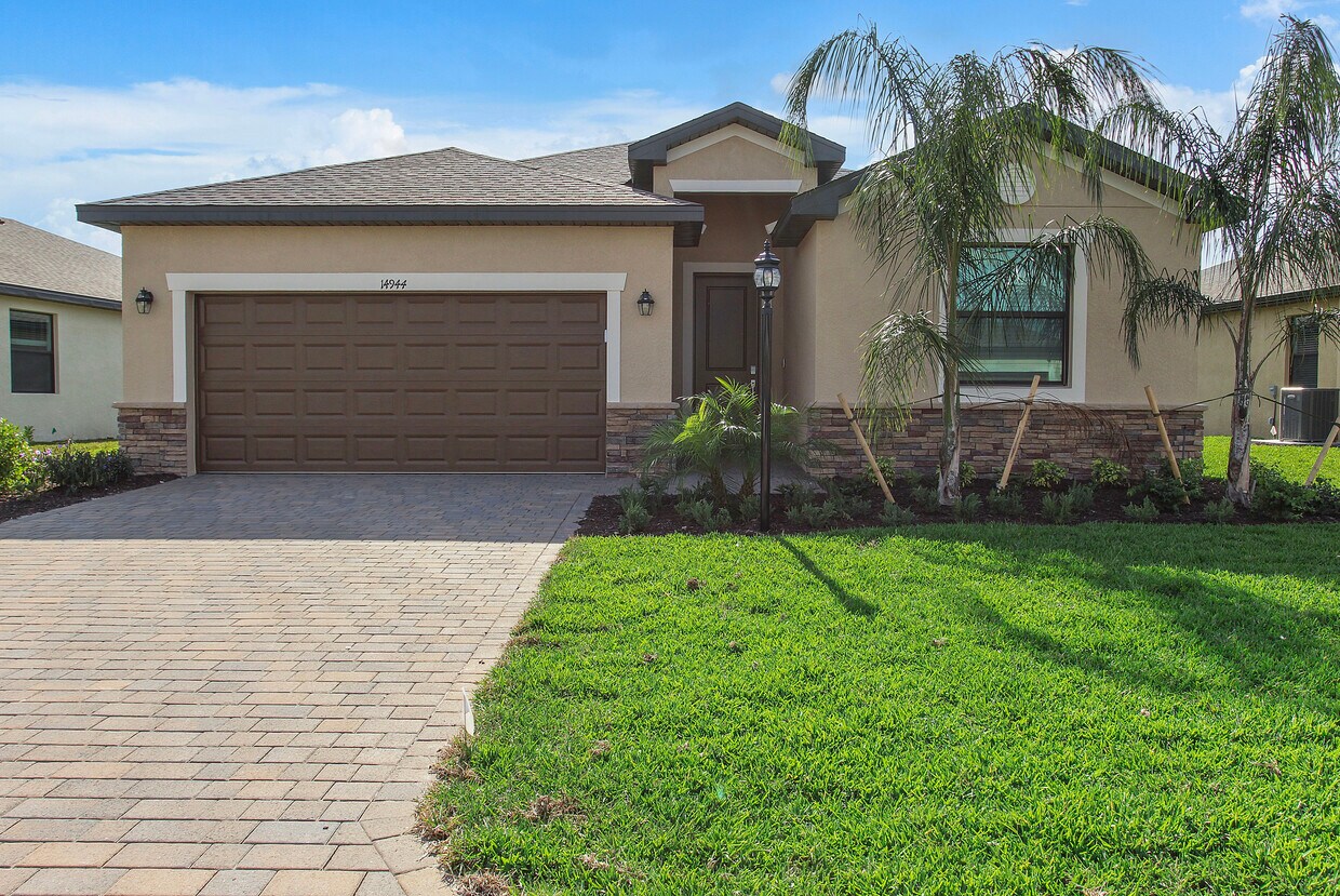 Primary Photo - 14848 Portico Blvd