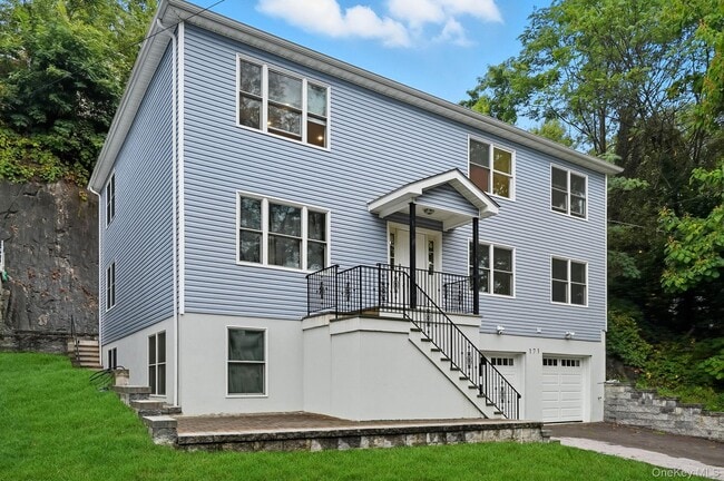 Building Photo - 171 Frederic St