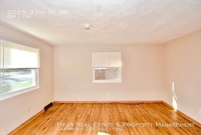 Building Photo - Welcome to 2025 37th St NW!