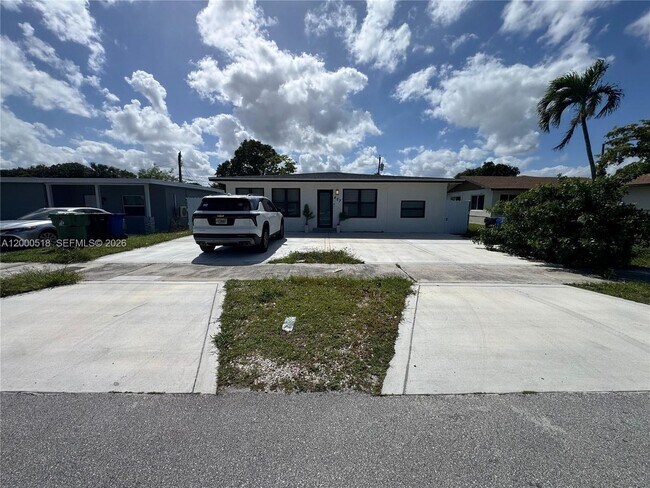 Photo - 427 NW 19th Ave House