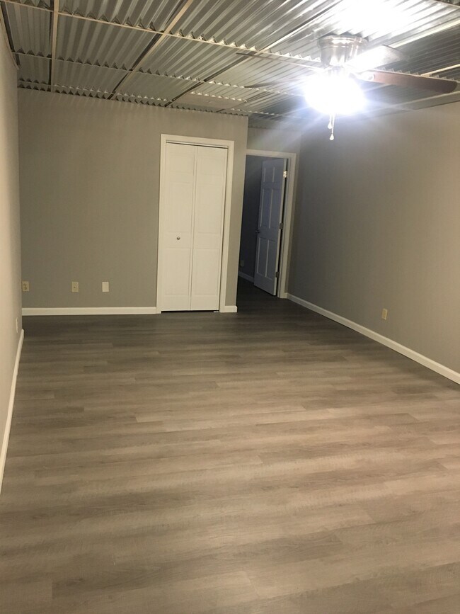 Living Room - 408 N Main St
