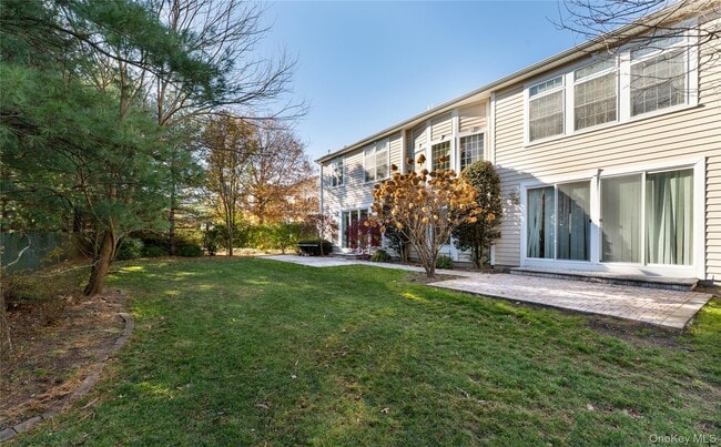 Foto del edificio - 19 Hamlet Woods Dr