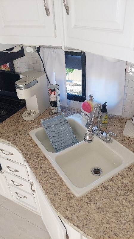 Foto del edificio - 9204 Old Castle Rd