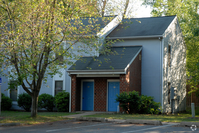 Building Photo - Oak Ridge Estates