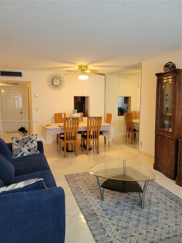 2200 Park Ln Unit 216, Hollywood, FL 33021 Condo for Rent in