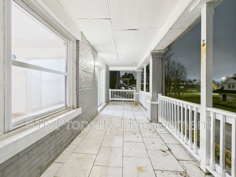 Primary Photo - 2710 Park Ave