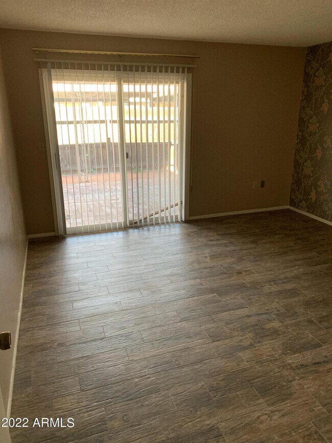 Foto del edificio - 3325 W Del Monico Ln