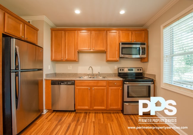 Photo - 2145 Bolton Rd NW House