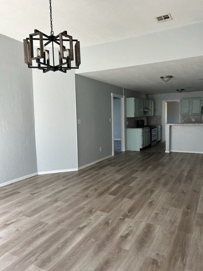 Foto del edificio - 4027 SW Sunflower Ln
