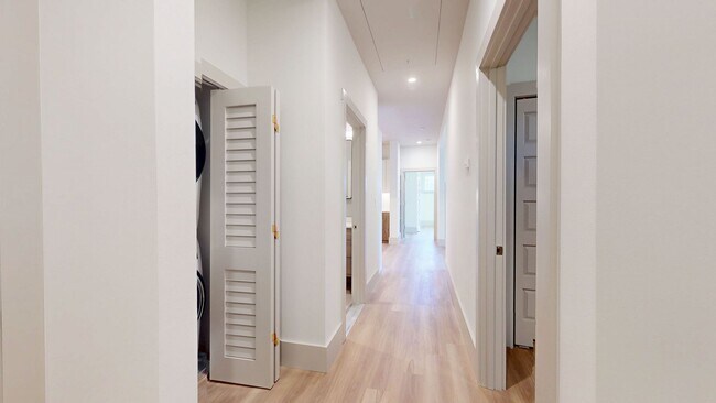 Foto del edificio - 2 Bedroom Brand New Upstairs Berkeley Unit!