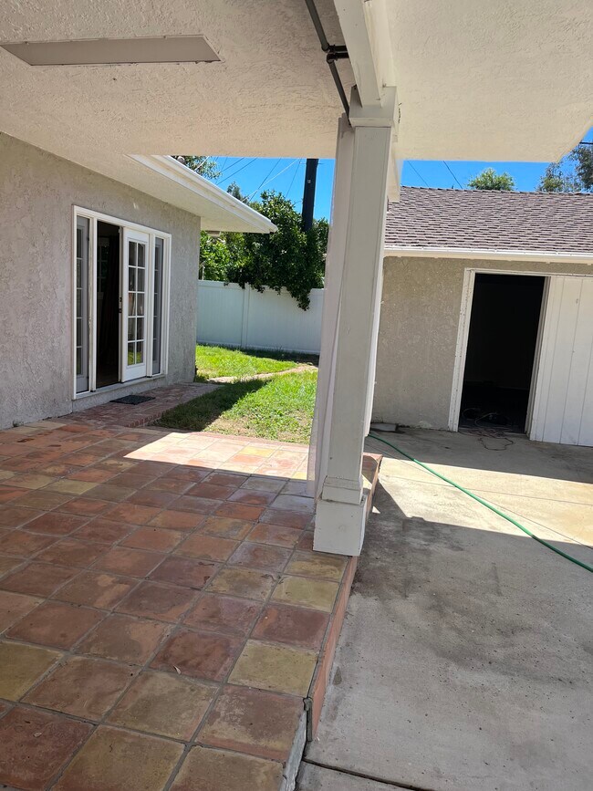 Foto del edificio - 21216 Velicata St