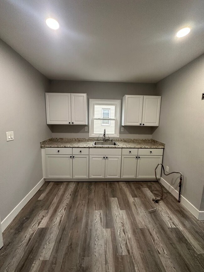 Building Photo - 4bd Single Garfield Cash Pay