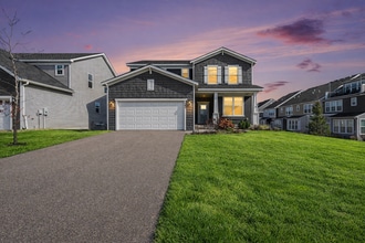 Building Photo - 5465 Annapolis Ln N