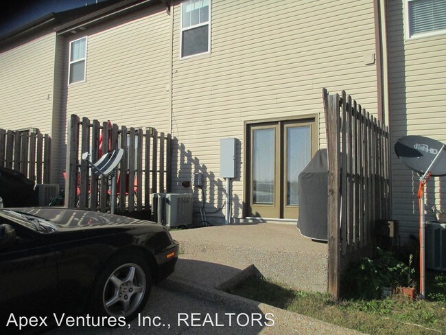 Foto del edificio - 2 br, 2.5 bath House - 1826 Isabelle Ln