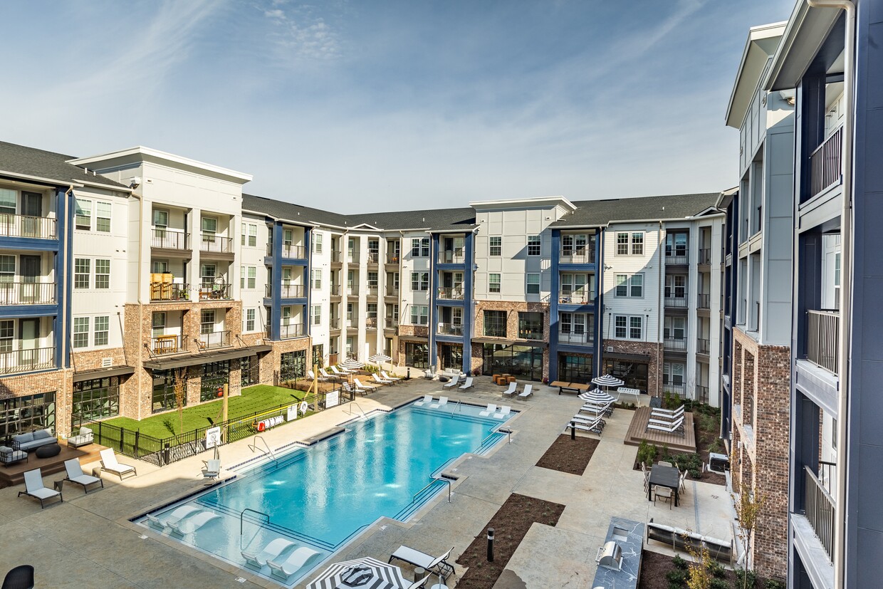 The Louis Apartments