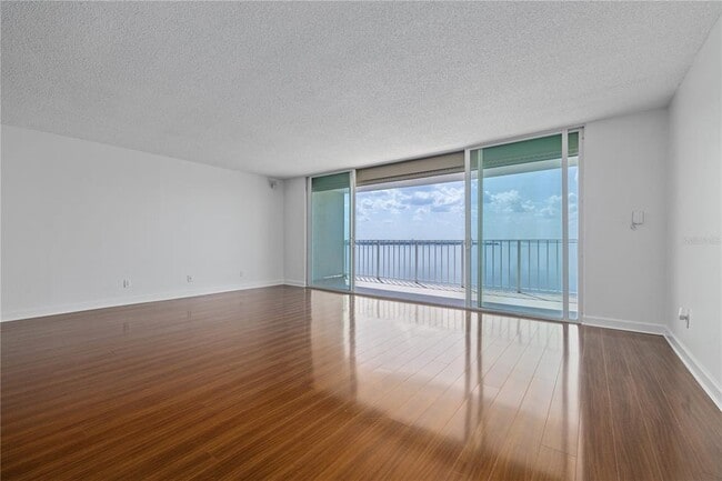 Building Photo - 2611 Bayshore Blvd