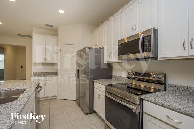 Building Photo - 328 Corbel Ln