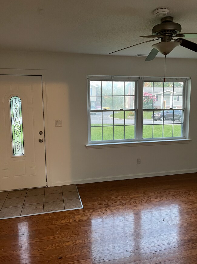 Building Photo - 10020 Tellico Dr