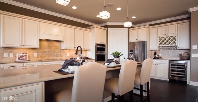 Foto del edificio - 3 br, 2 bath House - 105 Carver St