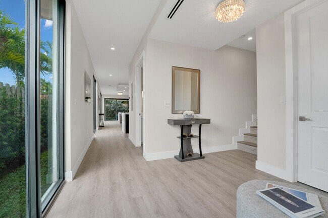 Foto del edificio - 1238 NE 17th Ave