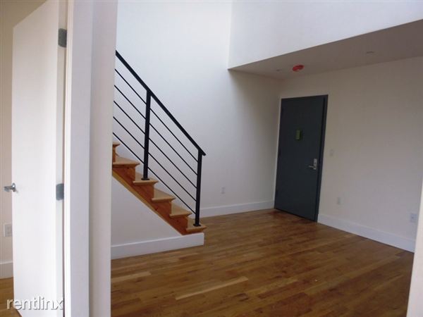 Building Photo - 725 Lafayette Ave