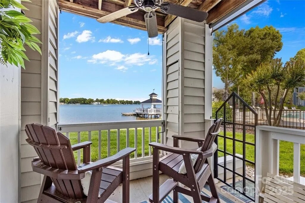 Foto principal - 928 Southwest Dr