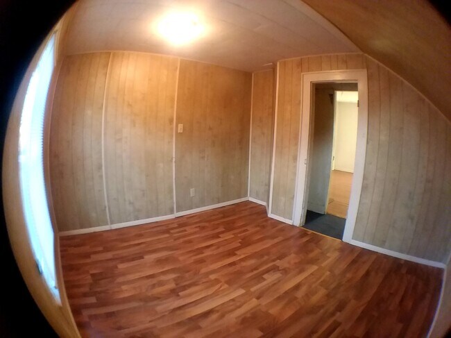 Building Photo - 416 1/2 3rd st NW
