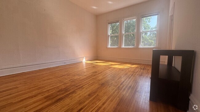 Building Photo - 2049 N Bingham St