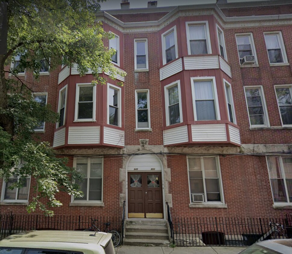 Primary Photo - 653 W 28th St